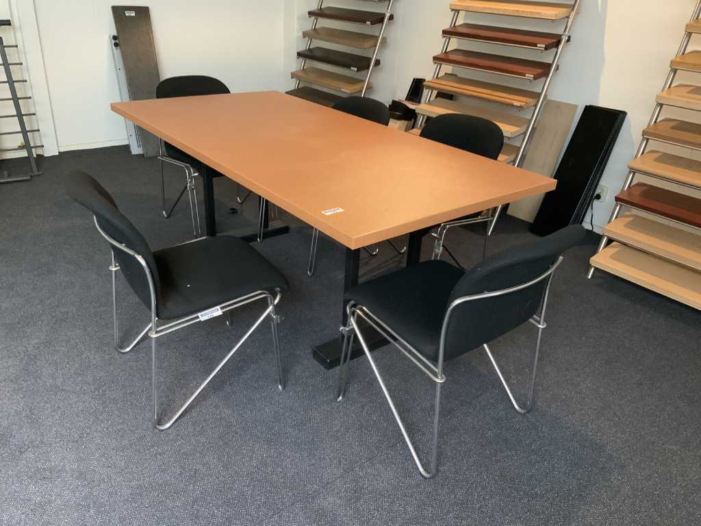 Vergadertafel met 5 stoelen
