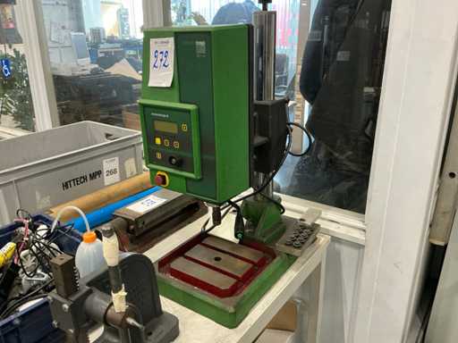 1997 Ma?in? de filetat Microtap II