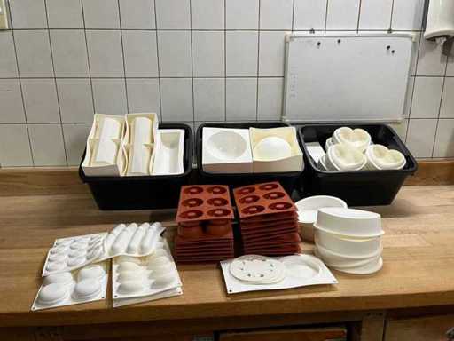 Groot lot professionele silicone bakvormen (56x)