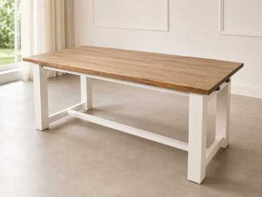 Noud de table à manger