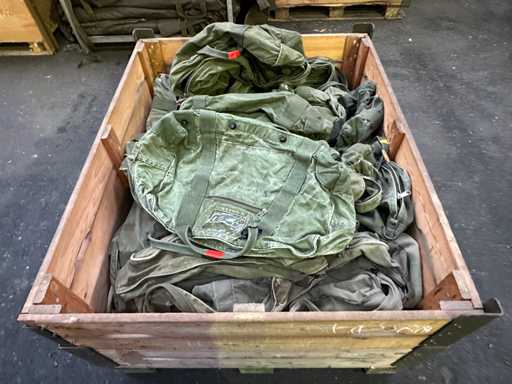 Lot de diverse gen?i de armat?