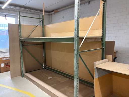 HEAVY-DUTY SHELVING Shelf combination with wooden insert