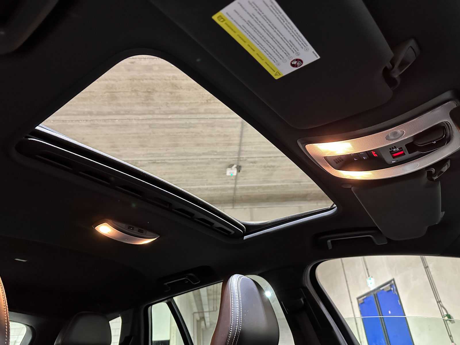 Volvo V60 2.4 D6 AWD Plug-In Hybrid Summum 215pk 2013 (Origineel-NL), 6-SVN-43