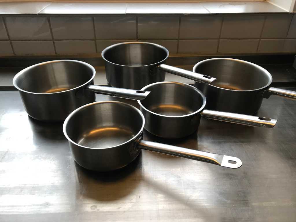 Stainless steel saucepan (5x)