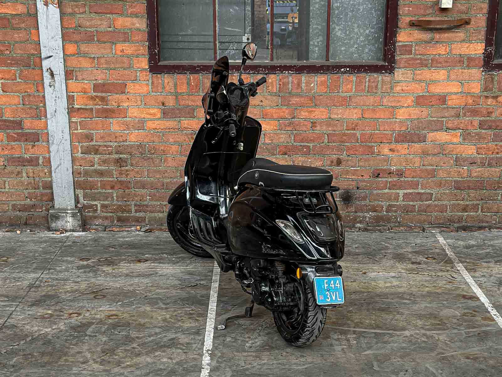 Piaggio Vespa Sprint 4T CUSTOM 2014, F-443-VL Scooter