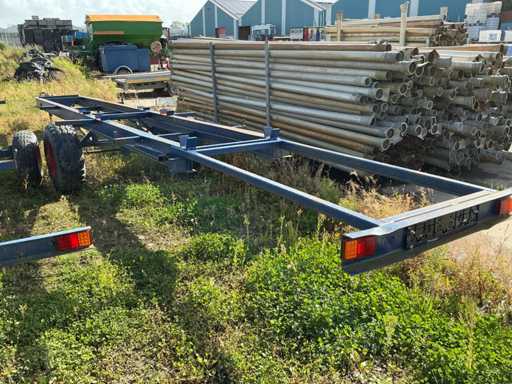 Remorque agricole à essieu directeur - 2005