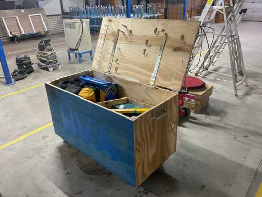 Gereedschapswagen met inhoud