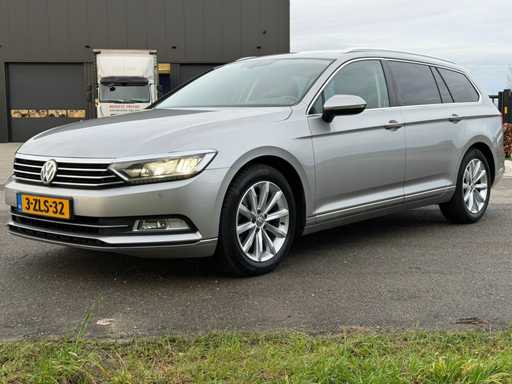 Volkswagen - Variante Passat - 1.6 TDI Highline - Voiture - 2015||Variante Passat - 1.6 TDI Highline|3-ZLS-32|IAW