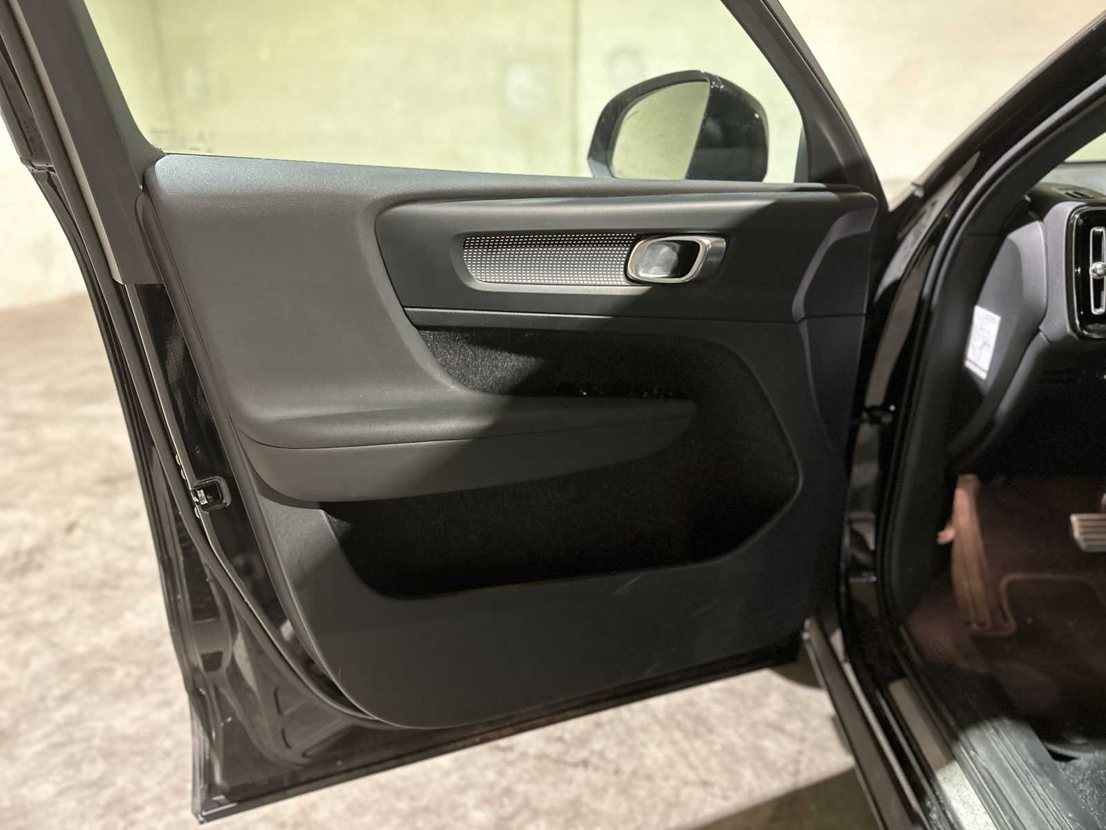 Volvo XC40 Recharge P8 AWD 408pk 2020 (Origineel-NL + 1e eigenaar), K-432-DP