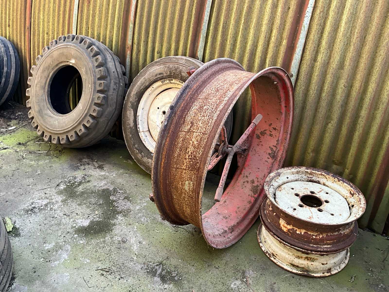 Various tires + rims