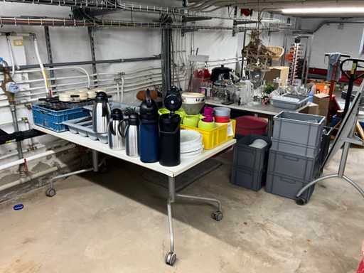 Large batch of restaurant supplies