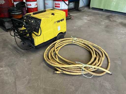 Aparat de spălat cu presiune Kärcher HDS 610