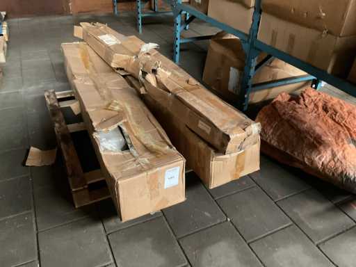 Partia akcesoriów solarnych