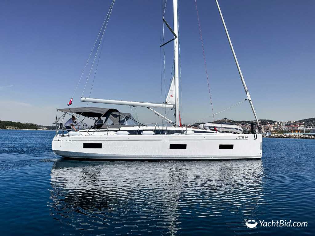 Bavaria C42 Fiona - Sailing yacht