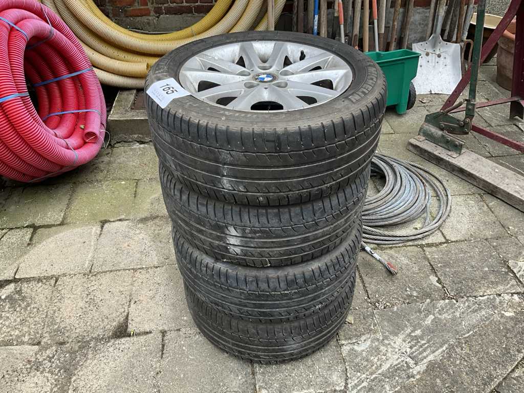 Complete MICHELIN tyre set