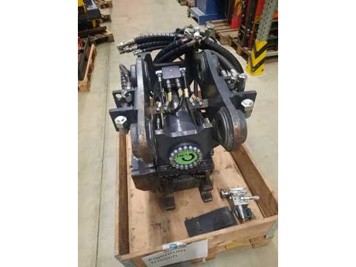 HKS TR-K 90 Excavator Montage / Tiltrotator Combinatie