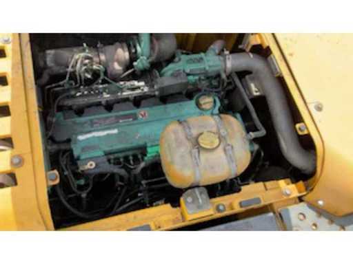 8a9ded32-d19a-4fbf-a4bf-43bda4456a9c.mp4