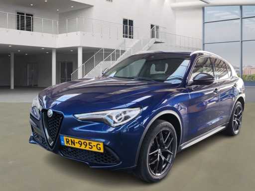 Alfa Romeo Stelvio 2.0 T AWD Superautomatik; RN-995-G