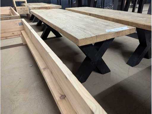 Coffee table rustic Oak 150 x 50 x 45cm. Metal x base