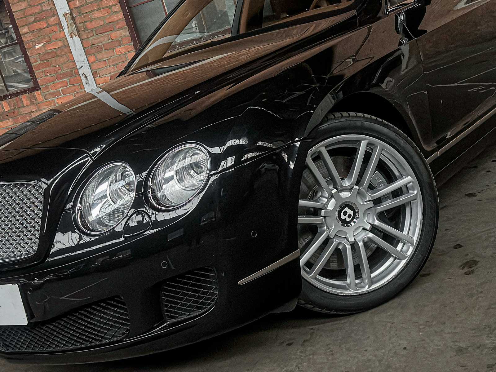 Bentley Continental Flying Spur 6.0 W12 525pk 2010 Youngtimer (81.000 km)