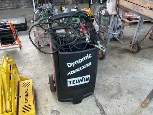 Telwin Dynamic start 520 Battery Charger