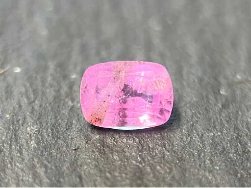 Safir roz 1,02 carat