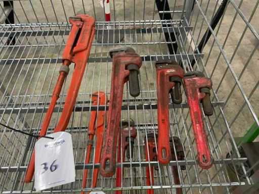 Adjustable pipe wrench (4x)