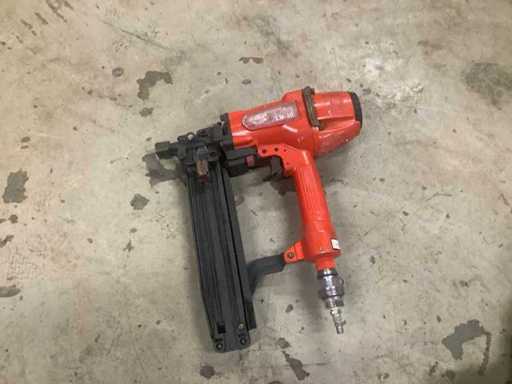 Naciśnij gwoździarkę LM50