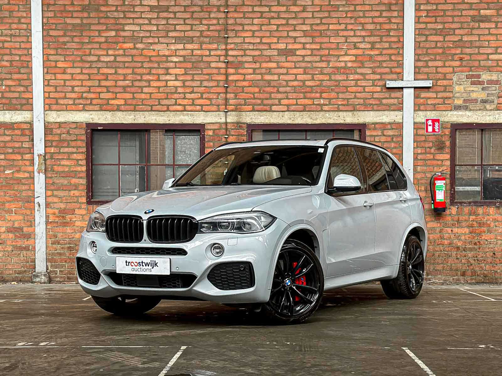 BMW X5 xDrive50i 4.4 V8 M-Sport High Executive F15 449pk 2017, K-353-TD