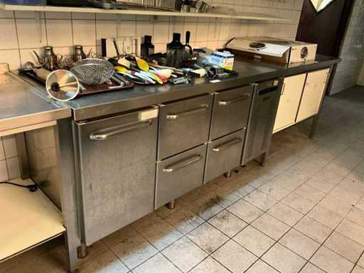 Gram K1807 CSG Koelwerkbank