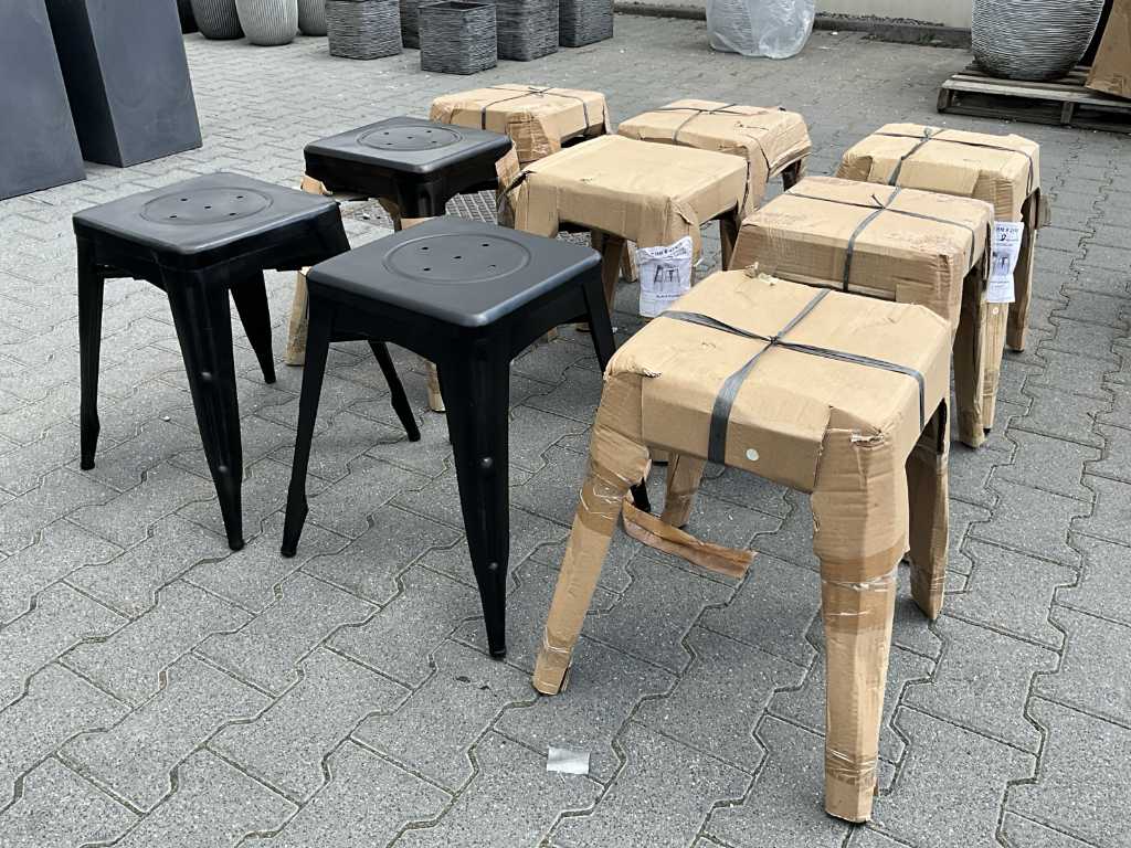 Metal stools (12x)