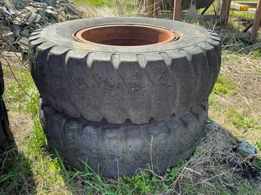 Bridgestone E-LUG S2 Reifen, Rad und Felge (2x)