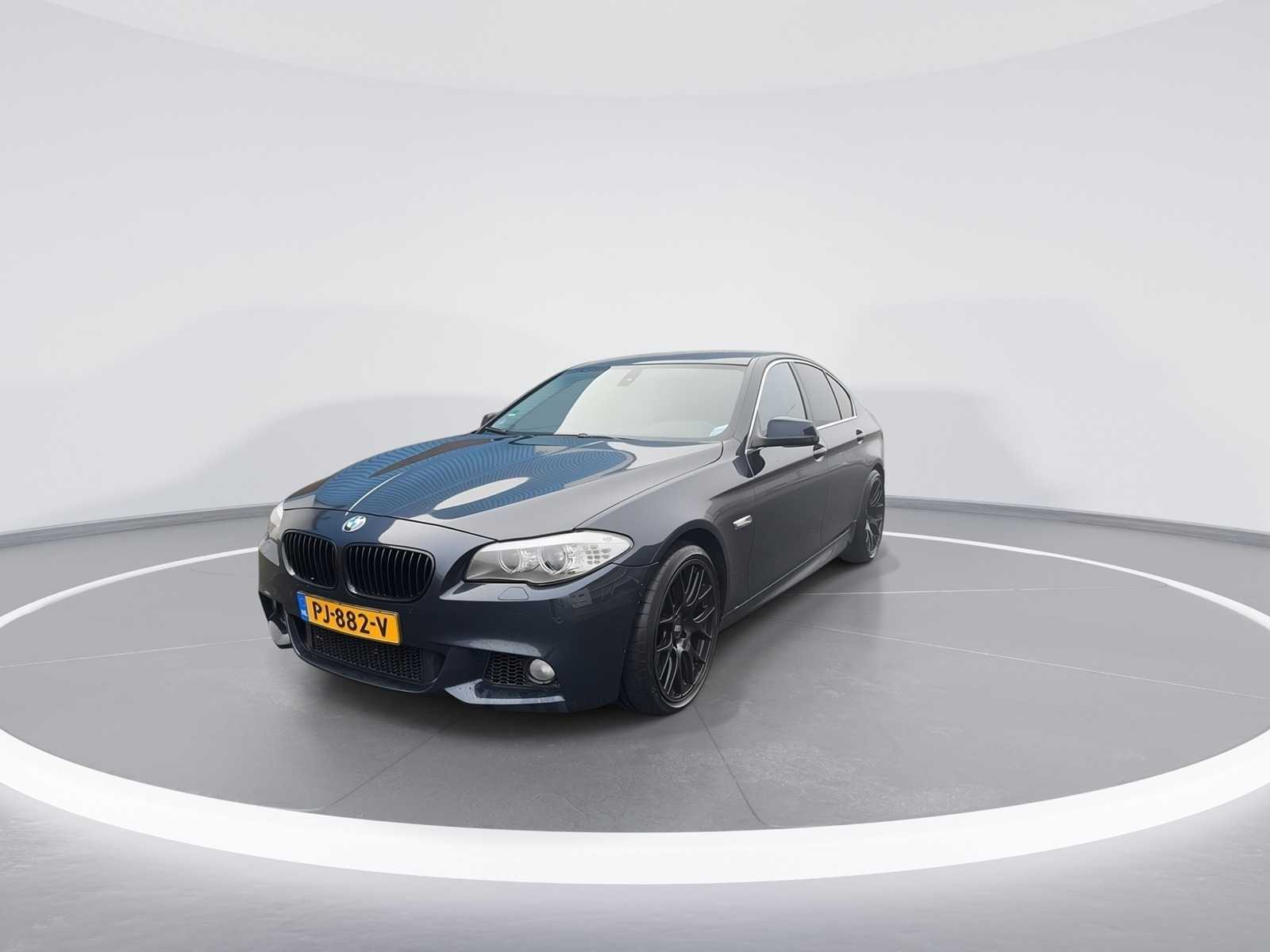 BMW 5 Series 528xi High Executive 2012 | PJ-882-V