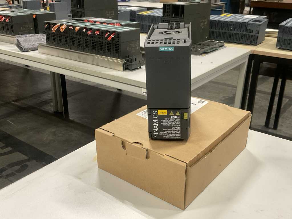 Siemens 6SL3210-1KE11-8AP2 Convertitore di frequenza (2x)