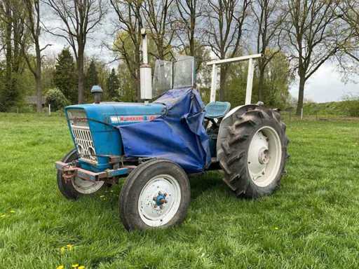 1966 Ford 3000 Two-wheel drive farm tractor / Oldtimer