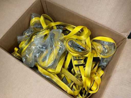 O mulțime de curele cu clichet