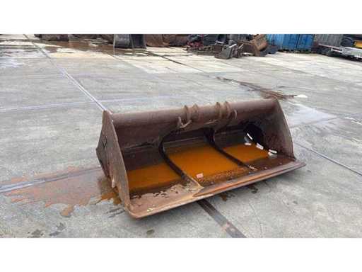 Grabenreinigung – 2000 mm 1500 Liter