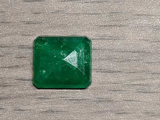 Emerald rechthoekig gevormd - Natuurlijk groen gemined -4,11 Cts