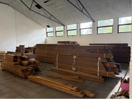 250 m2 thermisch behandeld Essenhout.