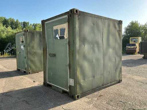 Container al armatei