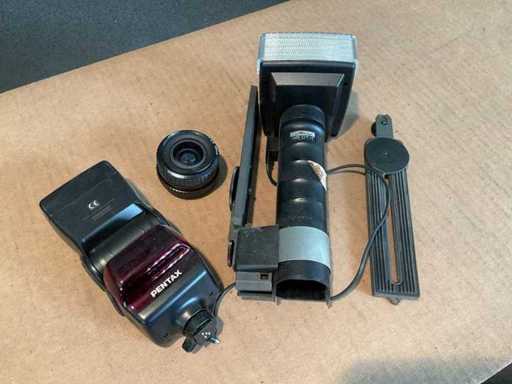 Verschillende accessoires in tas