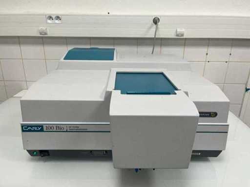 CARY - 100 Bio - UV/Visible Spectrophotometer