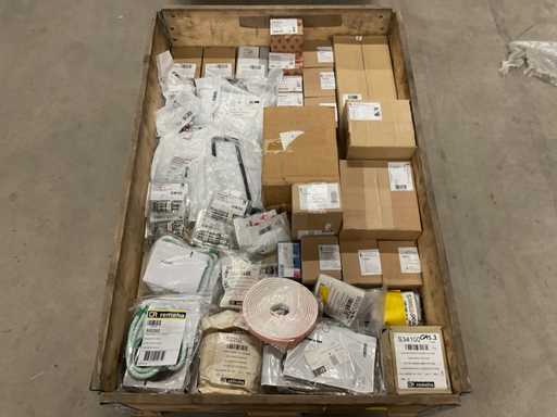 Charge von Materialien zur Zentralheizungsinstallation