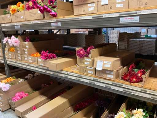 Lot de fleurs artificielles