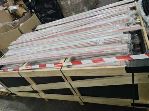 Electrocanali - Lijmlijsten / Kanalen - Lijsten / Lijmkanalen 12 x 12 - 2M nooit gebruikt (3500x)