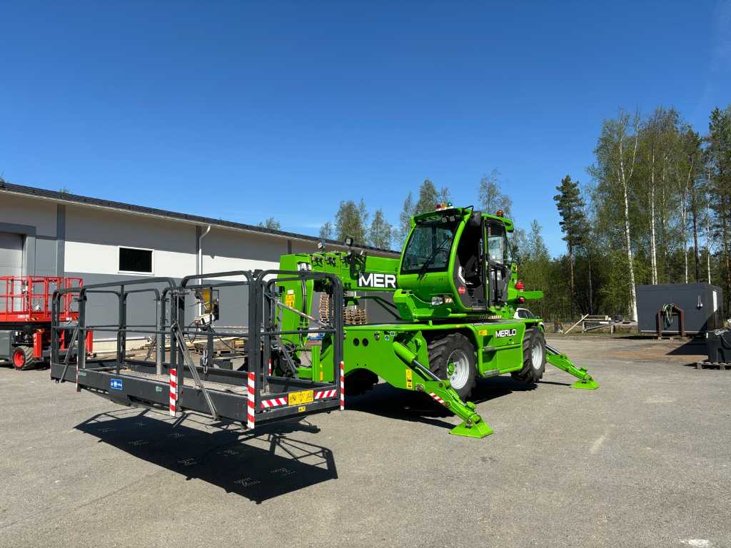 Reacher Merlo Roto 40.18S (2022)