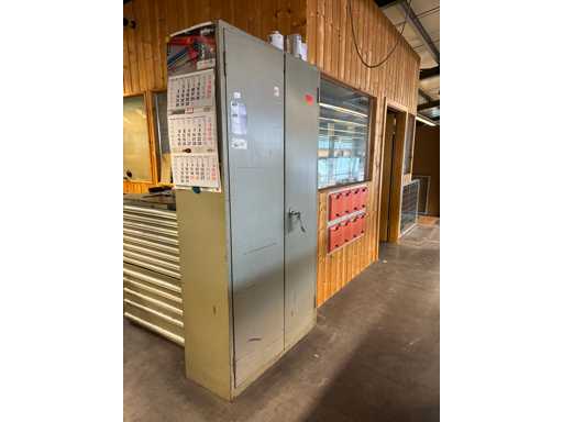  Workshop cabinet with contents