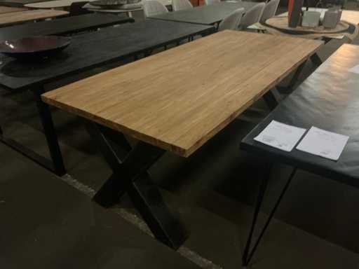 Massief Eetkamertafel 220cm