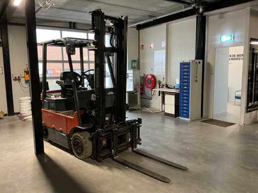 Toyota - 2005 - 7FBMF 16 - Vorkheftruck