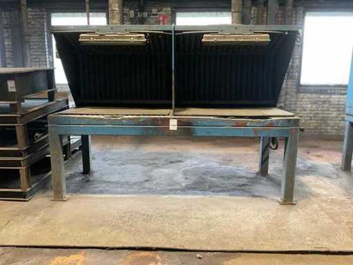 Tavolo da macinazione con estrazione